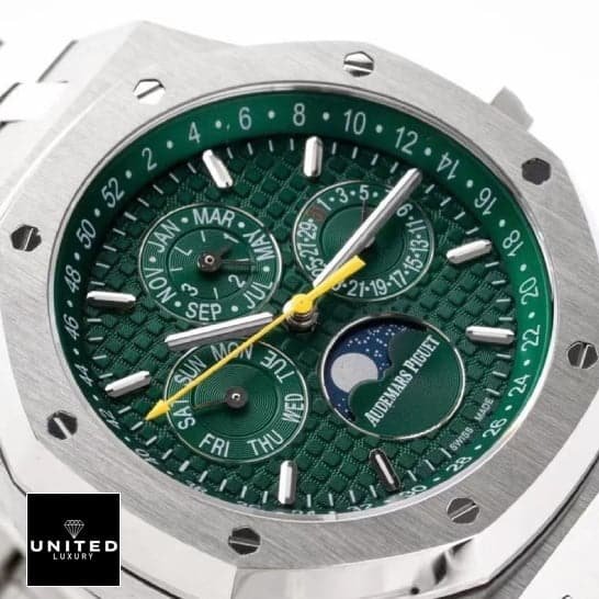 AP Royal Oak Offshore 26574ST.OO.1220ST.02 Green Dial Replica